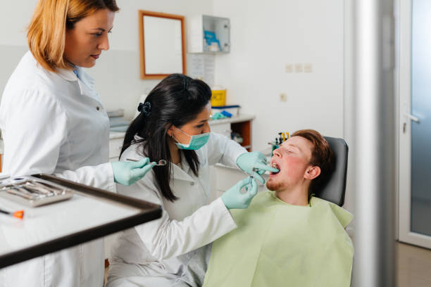 Best Orthodontic Emergency Dentist in West Simsbury, CT